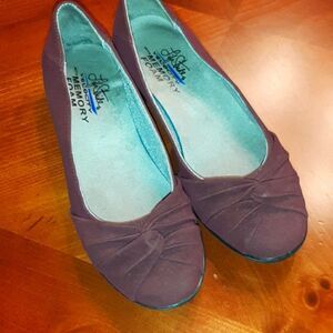 LifeStride Velocity Memory Foam Purple Flats NWOT